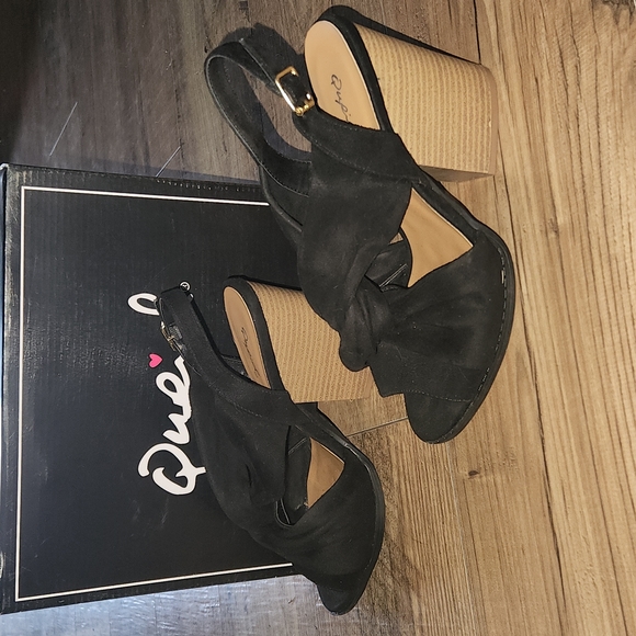 Qupid | Barnes Black Stretch Suede Knotted Chunky Heel - Picture 3 of 6